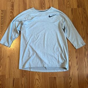 Nike Men’s 3/4 Sleeve Medium Shirt